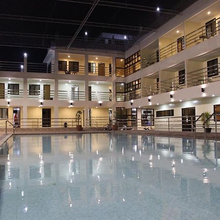 La Primera Grande Beach Resort Roxas  Kültér fotó