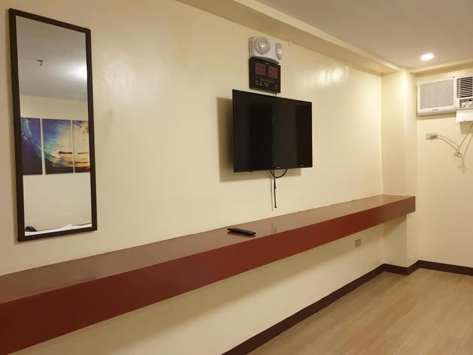 La Primera Grande Beach Resort Roxas  Kültér fotó