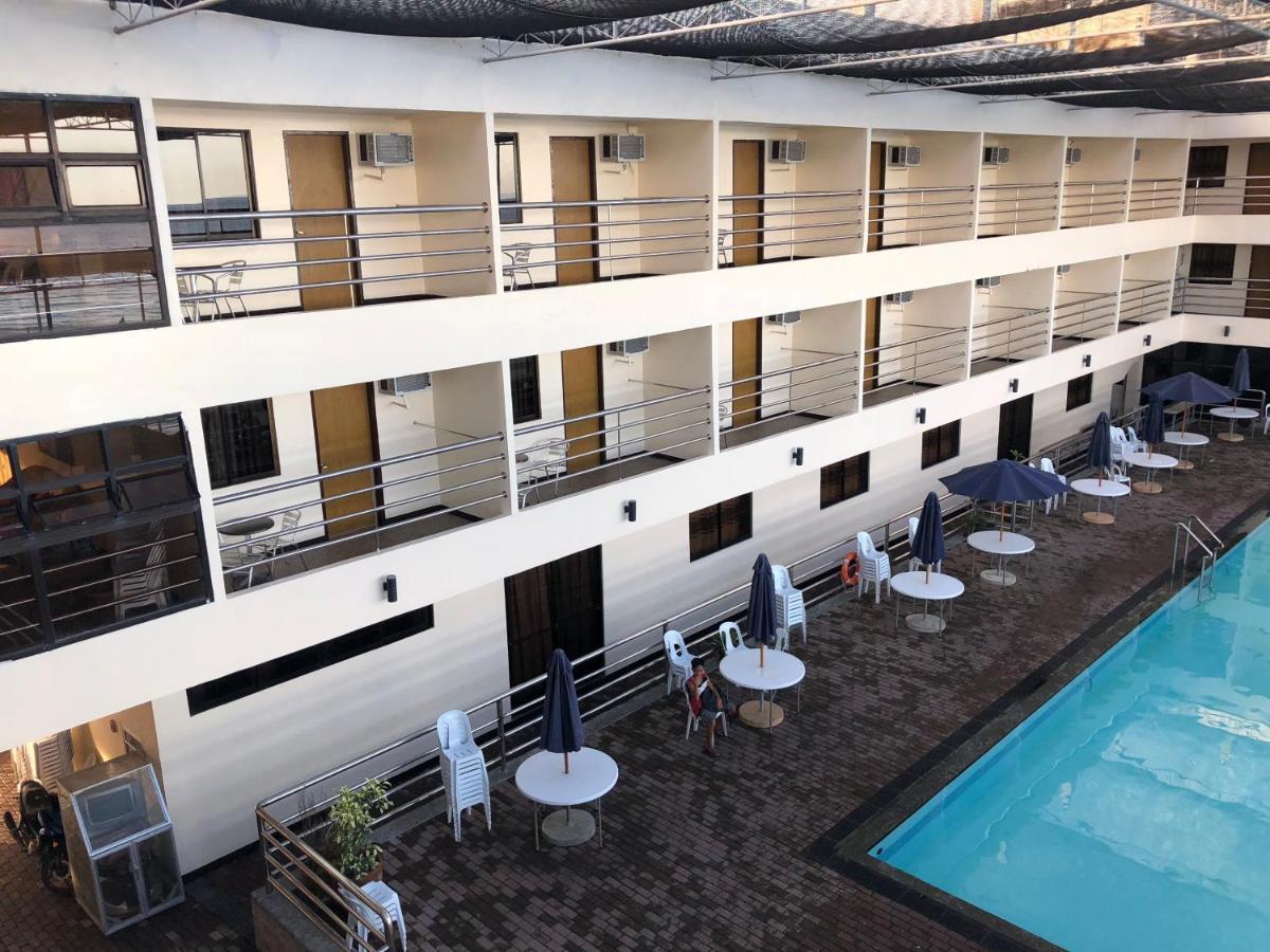 La Primera Grande Beach Resort Roxas  Kültér fotó