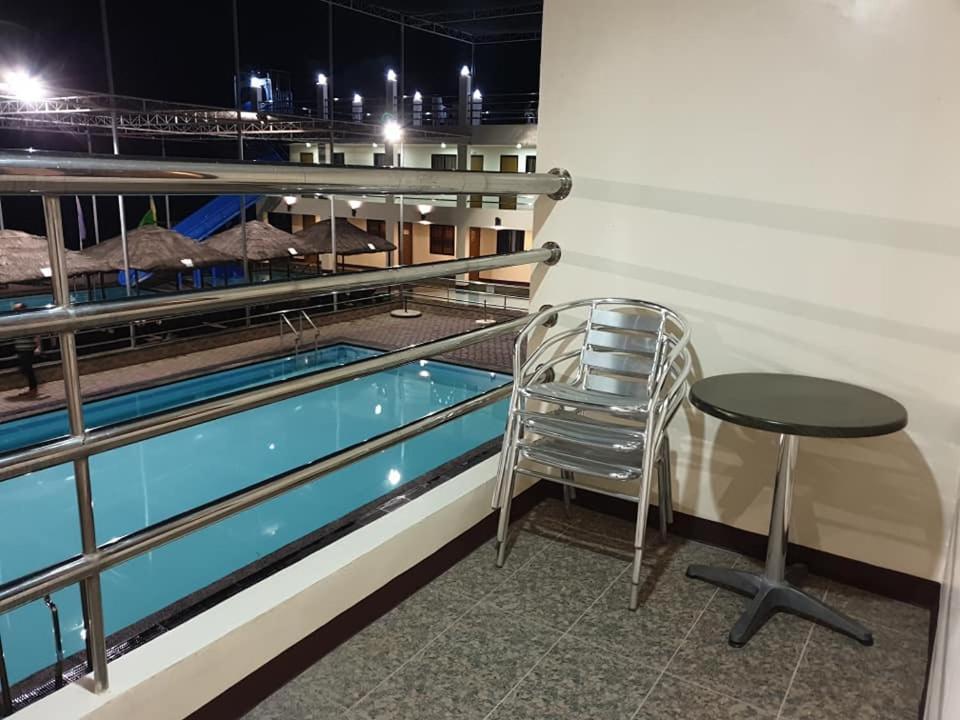 La Primera Grande Beach Resort Roxas  Kültér fotó